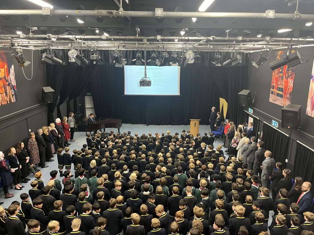Davenies School