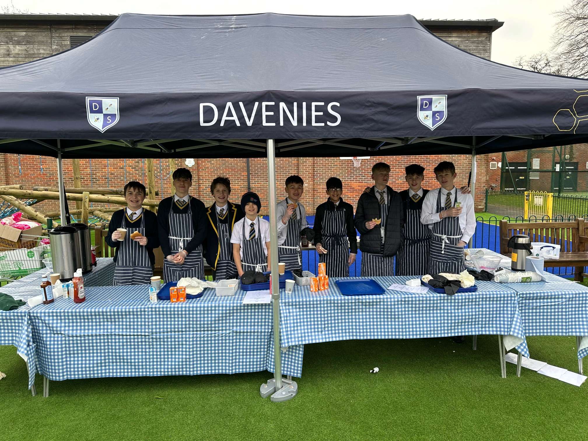 6 Davenies School