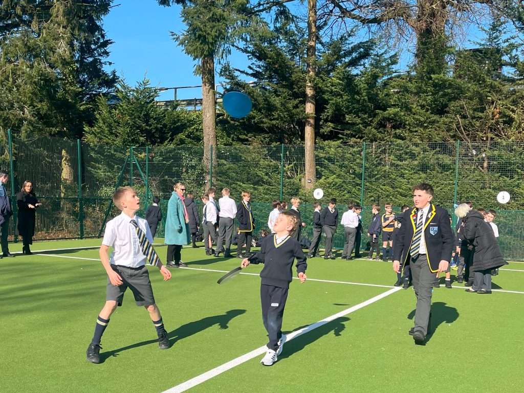 Davenies School