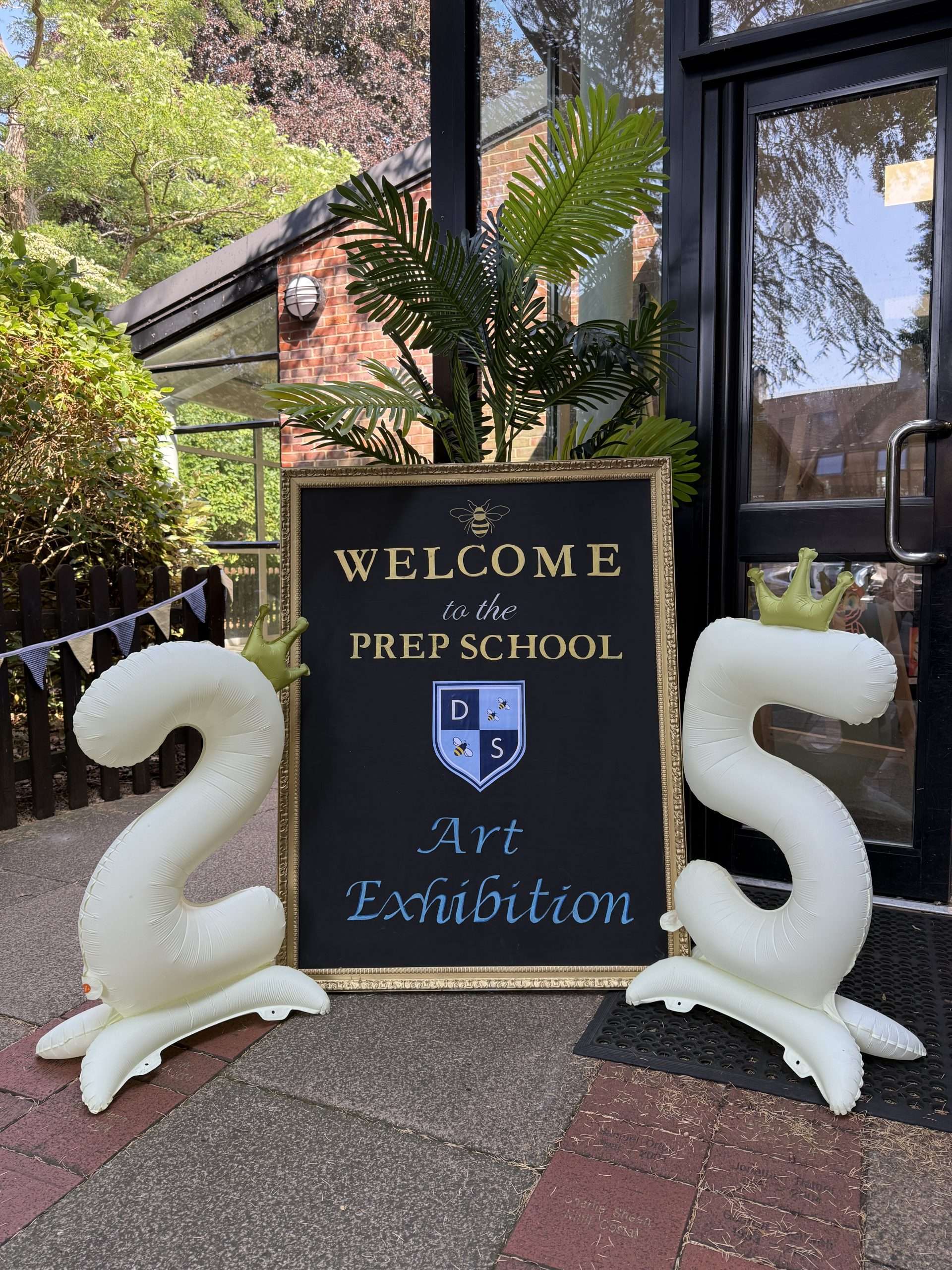 Davenies School