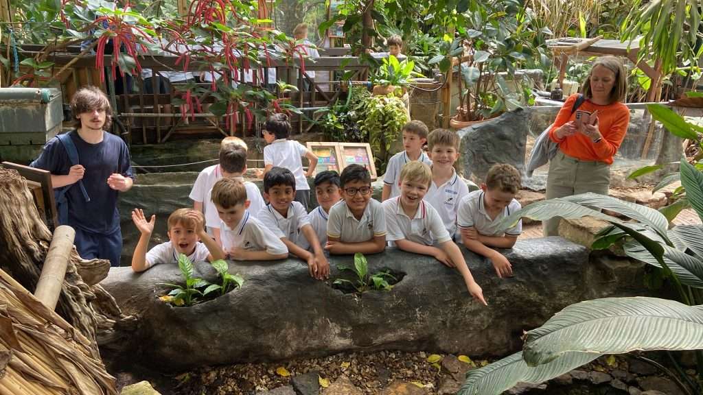 Davenies School