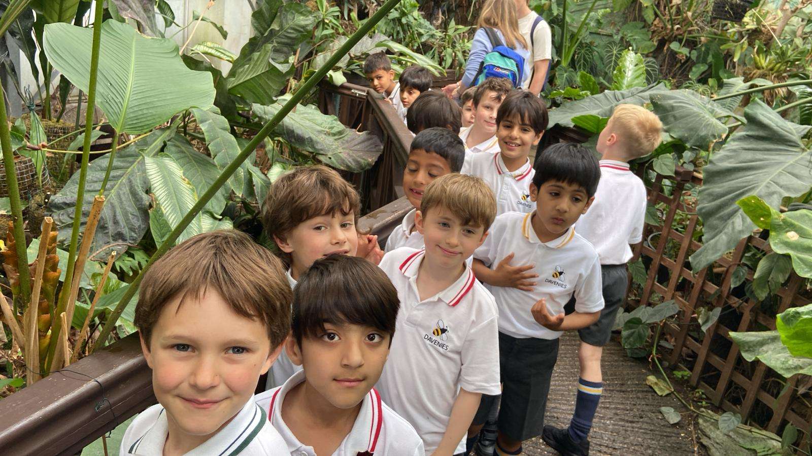 SDPJ2732 Davenies School
